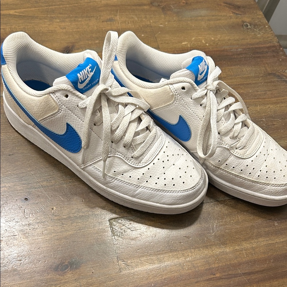 Mens Court Vision Low Sneaker  size9